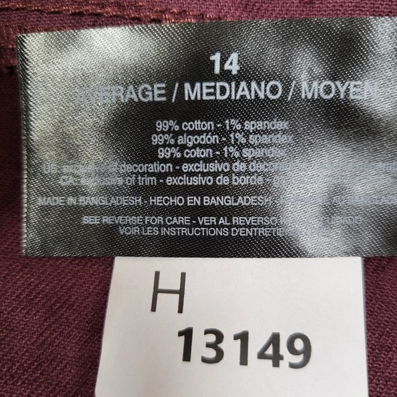 Gloria Vanderbilt Women Jeans 14 Red Amanda Slimming Tapered Supreme Stretch NWT - Picture 2 of 12